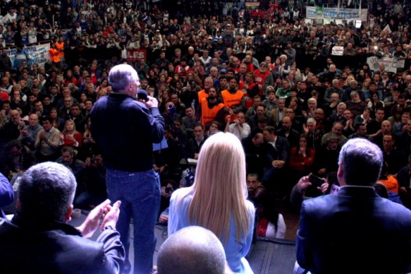 Presencia correntina en el congreso de unidad de las centrales obreras argentinas en Lanús