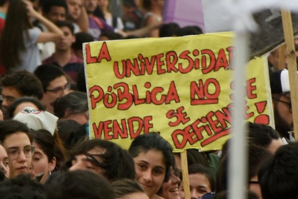 Docentes de la UNNE se suman a jornada nacional de lucha