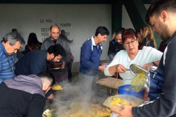 En algunas escuelas correntinas, docentes y directivos trabajan para cubrir deficiencias edilicias