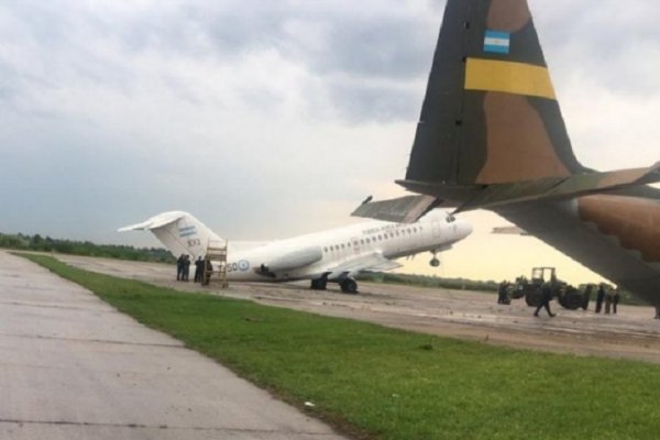 Por el viento del temporal, un avión quedó sentado de cola en El Palomar