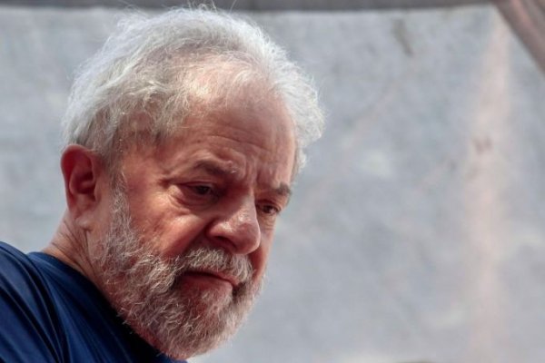 Corte Suprema de Brasil comienza a definir si Lula continúa preso o queda en libertad