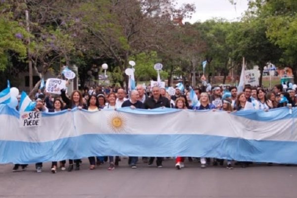 ELI se manifestó a favor de la Libertad y la República