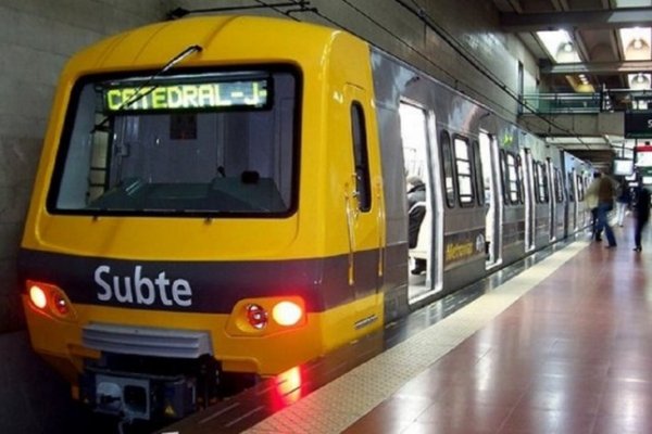 Subtes: metrodelegados liberan este martes los molinetes en la línea D