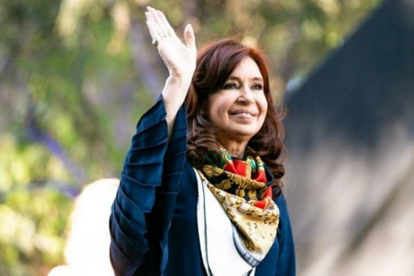 Cristina Kirchner pidió solidaridad con Chile y criticó su modelo económico