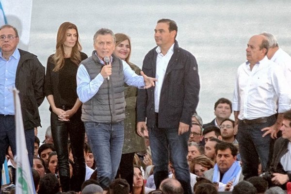 Cambiemos la cábala: Valdés acompaña en Córdoba el cierre de campaña de Macri