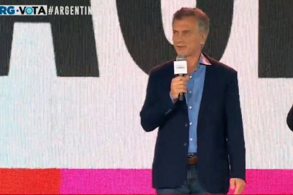 Macri felicitó a Alberto Fernández por la victoria y lo convocó a avanzar en la transición