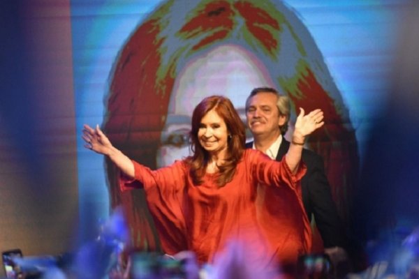 Volvió Cristina y le pidió a Macri medidas contra la crisis