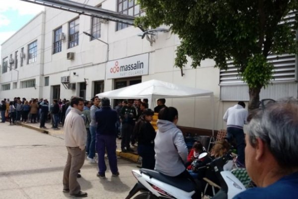 Dura respuesta a la Multinacional Massalin por parte de Tabacalera Sarnadí