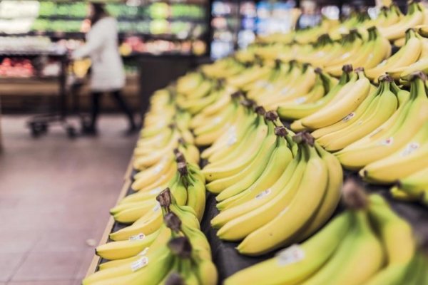 Por qué la crisis política en Chile hizo subir el precio de las bananas en la Argentina