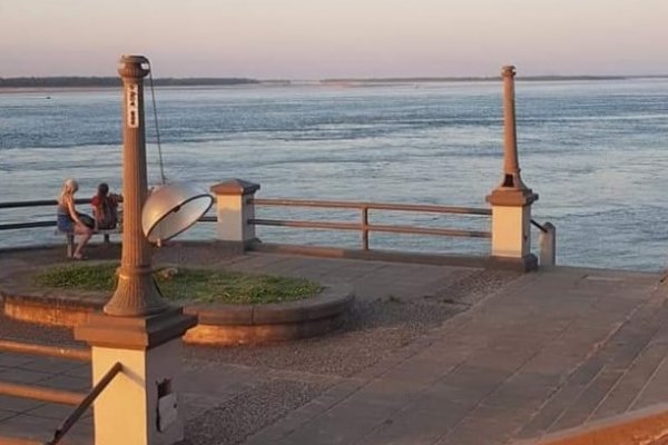 Corrientes: Donde se vive a espaldas del Paraná y al olvido de la costanera