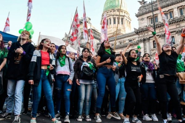 Aborto no punible: presentaron un amparo para que se restablezca el protocolo