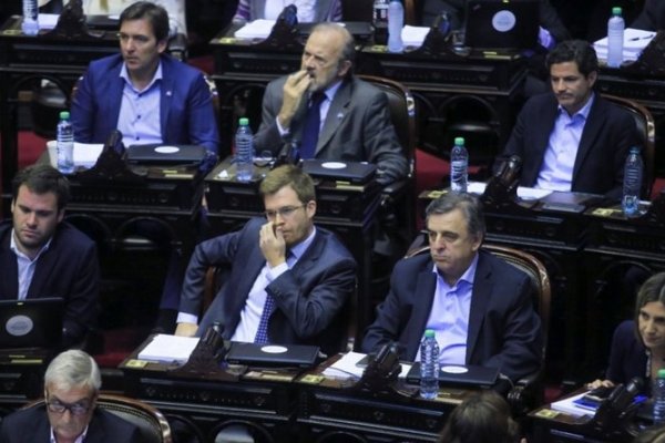 Quiénes son los tres diputados que dejan el bloque de Cambiemos