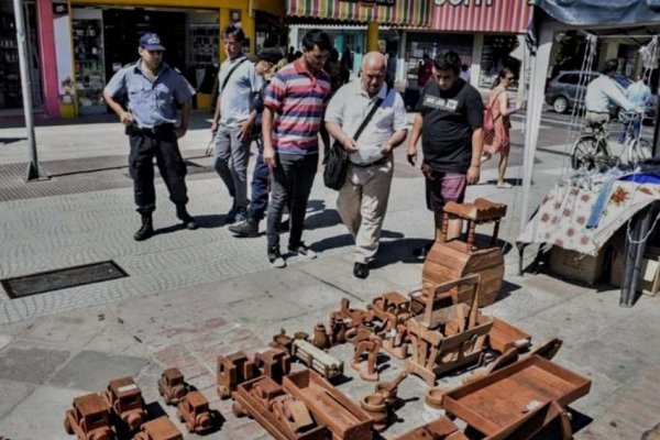 Repudio a persecución municipal contra artesanos correntinos y vendedores ambulantes