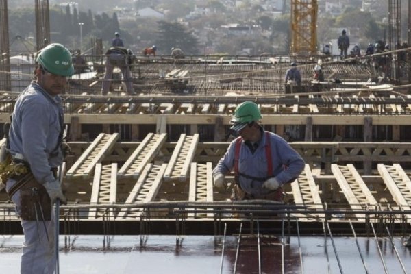 La construcción 9,5 % y la actividad industrial bajó 2,3% en octubre