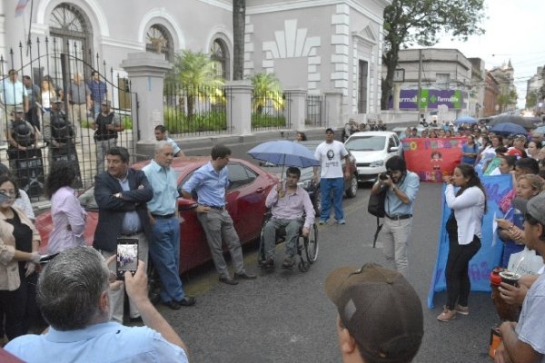 Corrientes tendrá su shopping en otro atropello a la ciudadanía