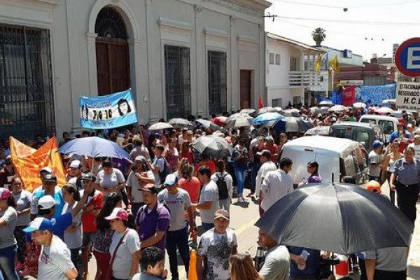 Cuestionamiento obrero a la administración habitacional