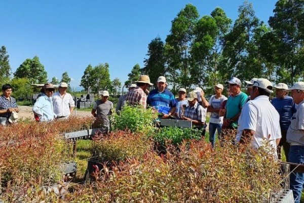 Los peones de campo reclaman el pago del aumento 