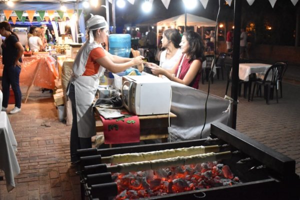 3ra Ferias Gastronómicas y Artesanales en la Costanera Norte de Corrientes