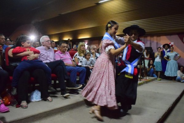 El chamamé de Corrientes suena con fuerza en el festival nacional de Cosquín