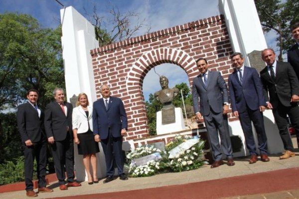 Cassani participó de los actos centrales por el 157 aniversario de Alvear