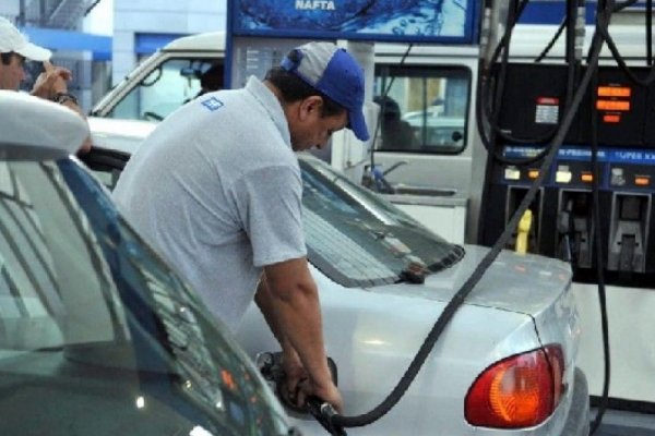 El Gobierno volvió a postergar el aumento de los combustibles, ahora hasta abril