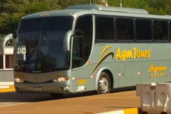 Colectivo varado en la frontera de Iguazú porque un pasajero dió síntomas de CONAVID-19