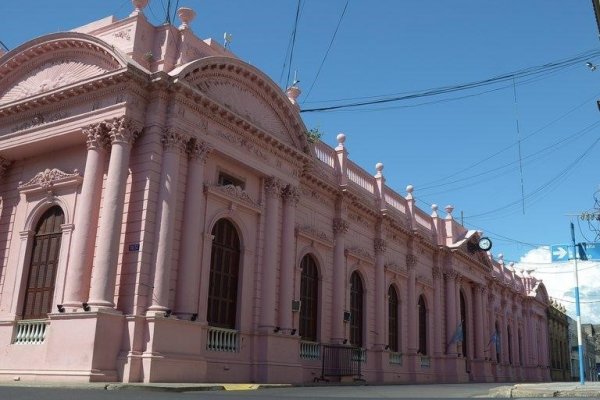 El gobernador de Corrientes prepara una reunión con intendentes