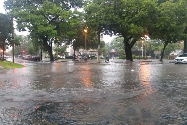 Comienzo de semana con tormentas fuertes en Corrientes