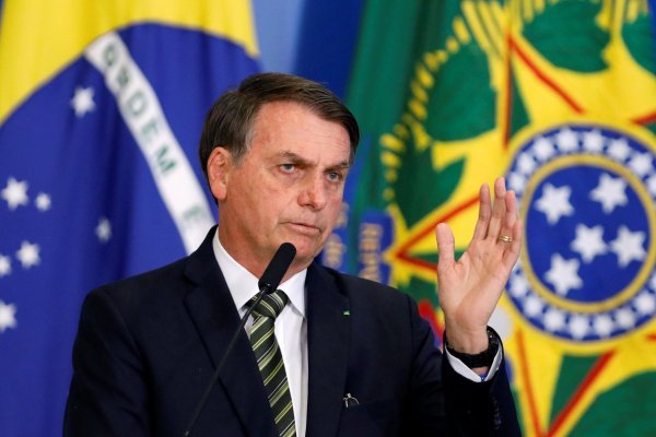 Brasil: En plena pandemia, Bolsonaro intentó privatizar por decreto todo el sistema de salud