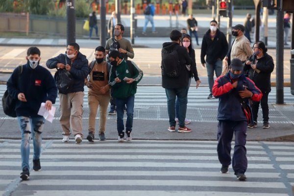 Por qué los salarios argentinos están entre los más bajos de la región