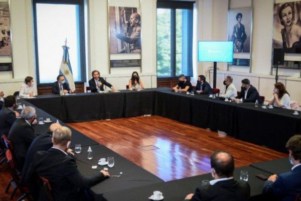 Cafiero, Kicillof e intendentes se reunieron por la Ley de Góndolas y Precios Cuidados