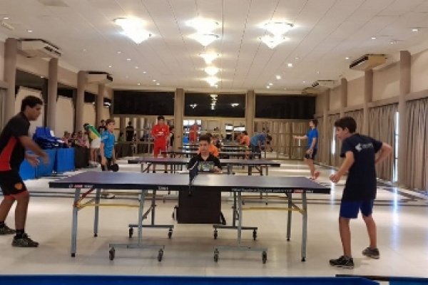 Se abrió la escuela de Tenis de Mesa en el Club Regatas