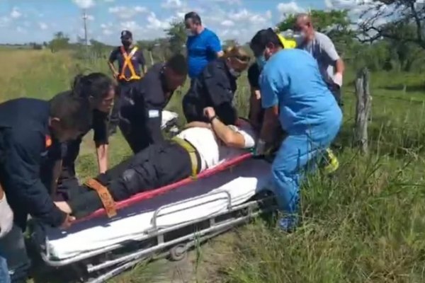 Tres heridos tras el vuelco de una ambulancia en Ruta 123