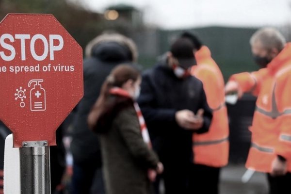 Londres cerrará las escuelas primarias para contener la expansión del coronavirus