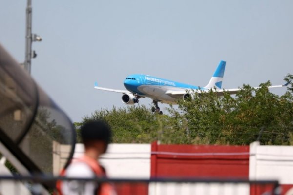 Despegó desde Moscú el vuelo de Aerolíneas que transporta la tercera partida de vacunas Sputnik V