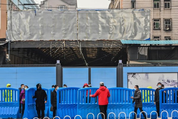 La OMS visitó el mercado de Wuhan donde se produjo el primer brote de COVID-19