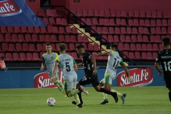 Colón derrotó a Aldosivi, por la Copa Liga Profesional