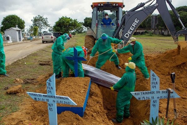 Brasil volvió a batir el récord de muertes diarias por coronavirus