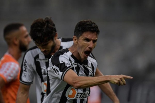 El debut de Nacho Fernández en Atlético Mineiro: gol, asistencia y penal fabricado