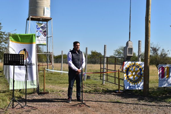 Irigoyen inauguró una nueva perforación que beneficiará a más de 40 familias