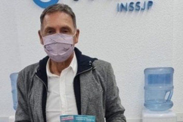 Miguel Ángel Russo se vacunó contra el coronavirus