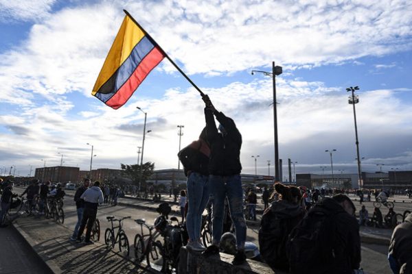 Colombia se levanta contra el neoliberalismo de guerra