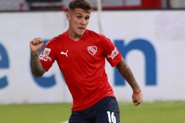 Boca no se baja de la pelea por Fabricio Bustos