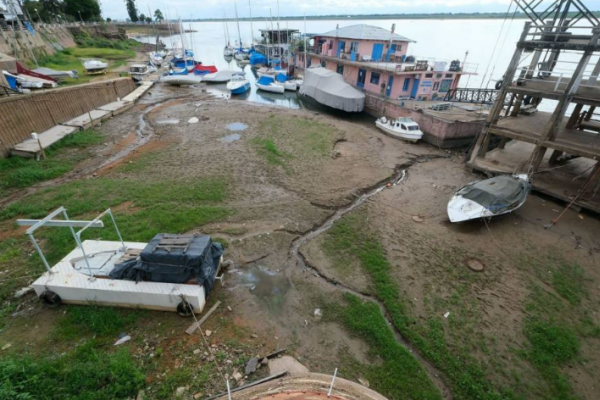 El Paraná se ubicó por debajo de 50 cm de altura frente al puerto