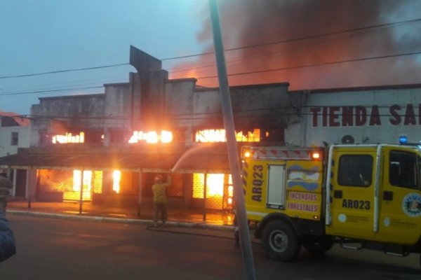 Feroz incendio en un local abandonado en Charata