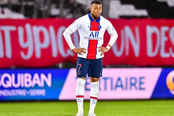 Kylian Mbappé condiciona al París Saint Germain para su renovación