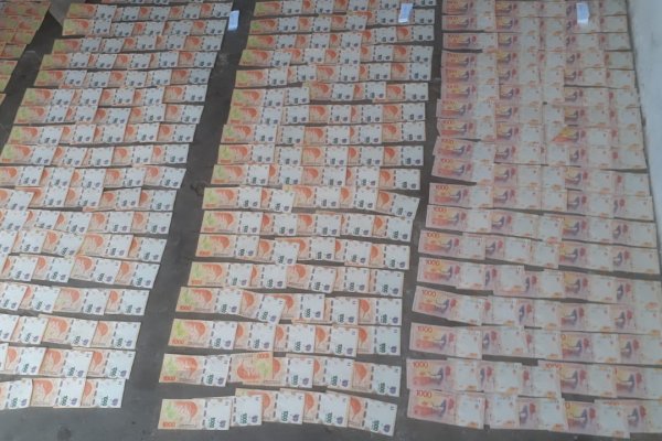 Dos detenidos y un millonario botín en Monte Caseros