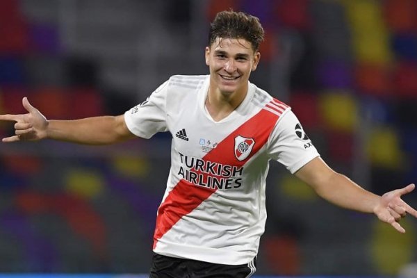 River recibió una jugosa oferta por Julián Álvarez