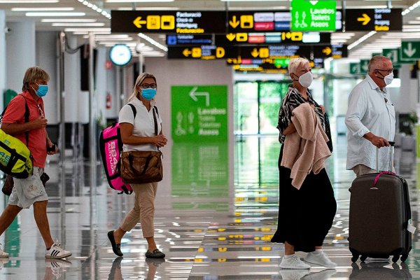 España extiende por dos semanas la cuarentena para viajeros procedentes de la Argentina