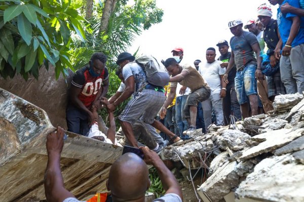 Terremoto en Haití: hay más de 300 muertos y las autoridades temen que la cifra sea mucho mayor